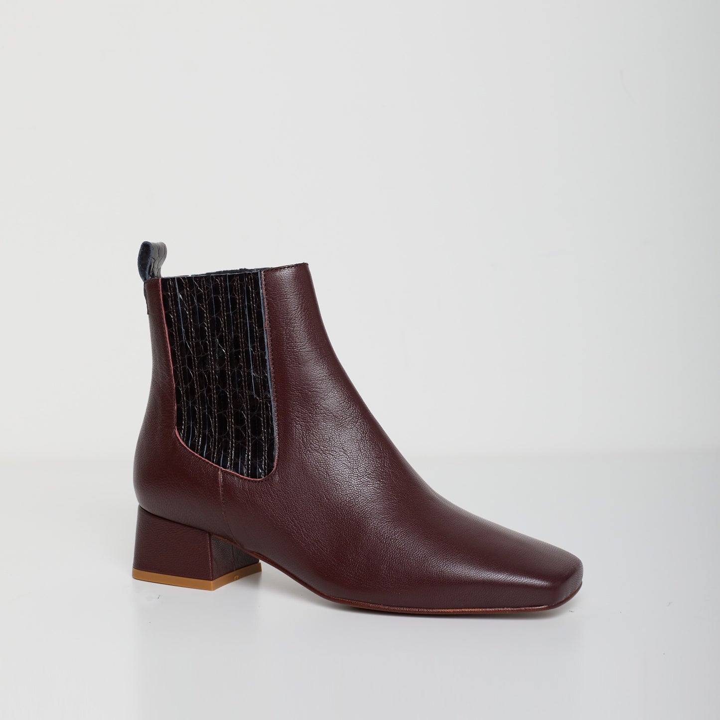Aria Burgundy